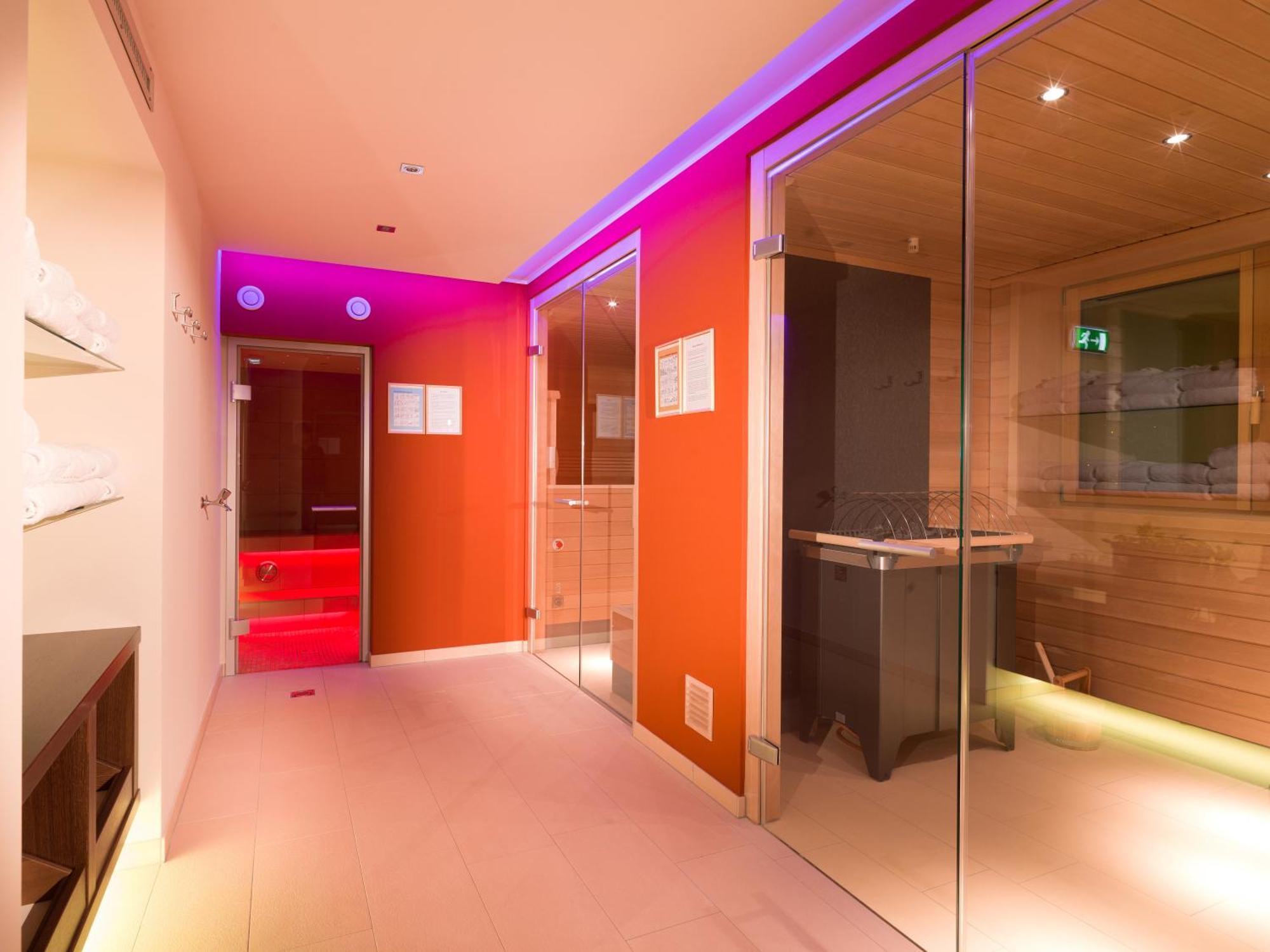 Vergeiner'S Hotel Traube Lienz Bagian luar foto