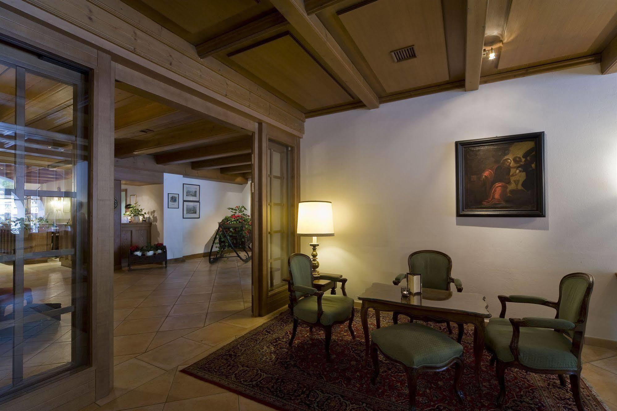 Vergeiner'S Hotel Traube Lienz Bagian luar foto
