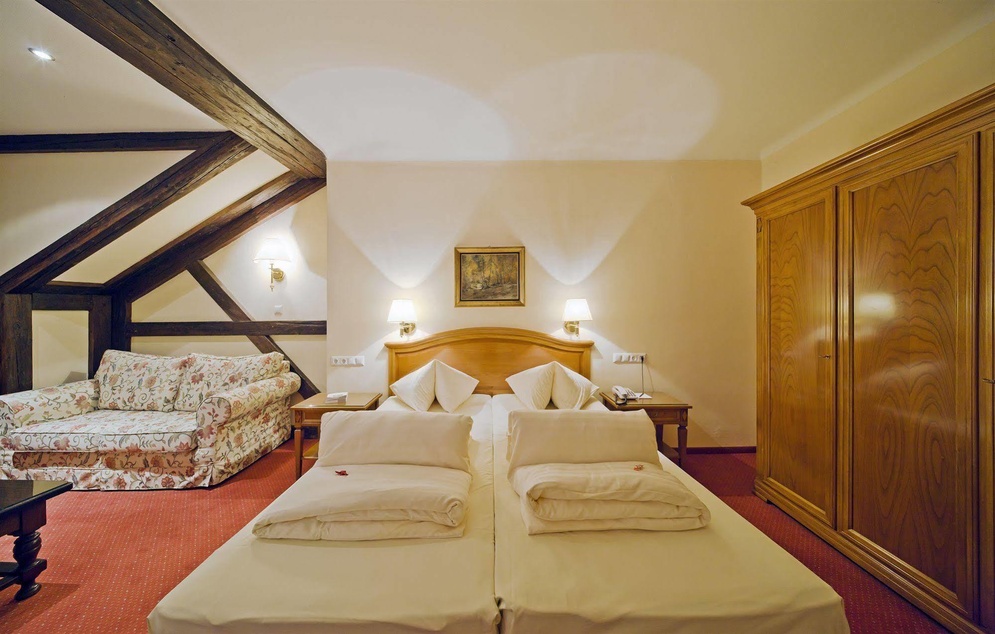 Vergeiner'S Hotel Traube Lienz Bagian luar foto
